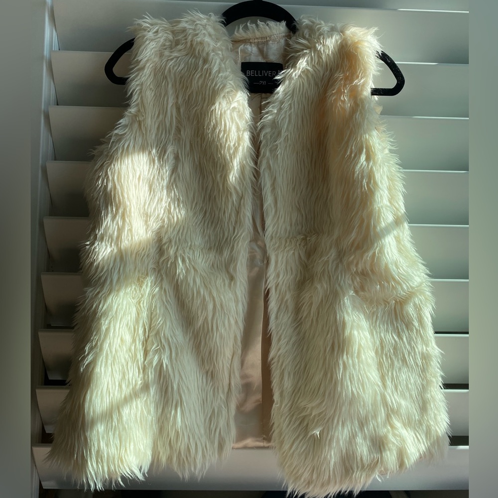 Faux fur vest NWOT